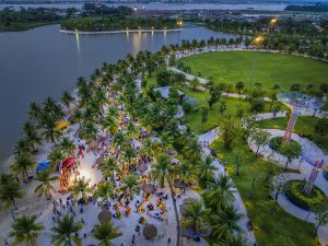 Vinhomes Grand Park thu hút đông du khách mỗi dịp cuối tuần