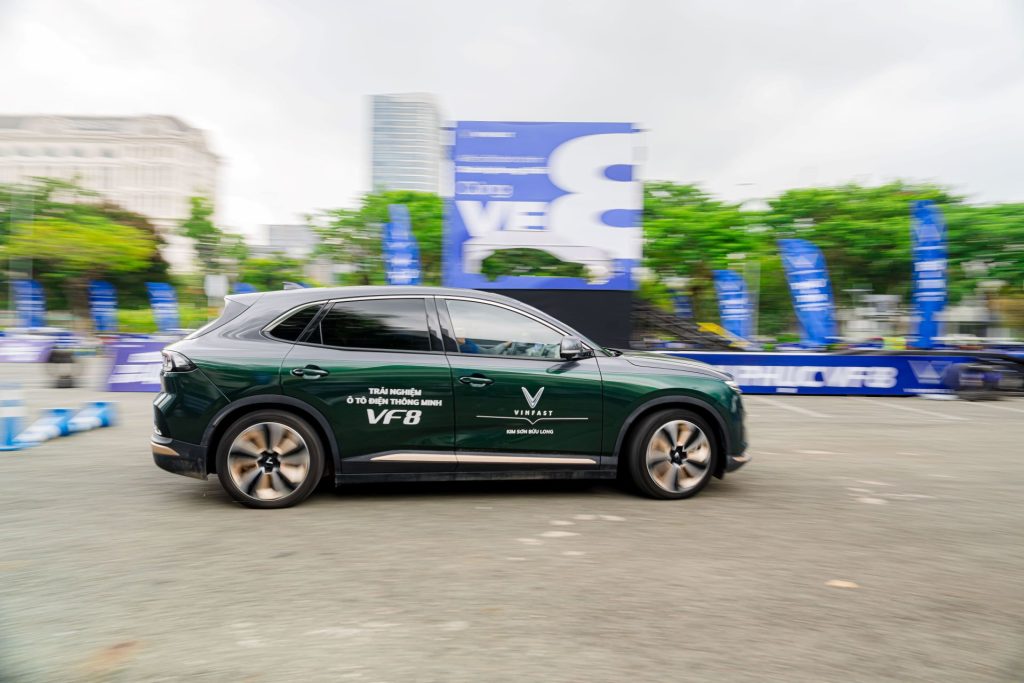 Ưu đãi tới 168 triệu đồng, sạc miễn phí, trạm sạc khắp nơi: Khách hàng Việt rủ nhau lên đời VF 8 đi xuyên Việt 10 1 (7)