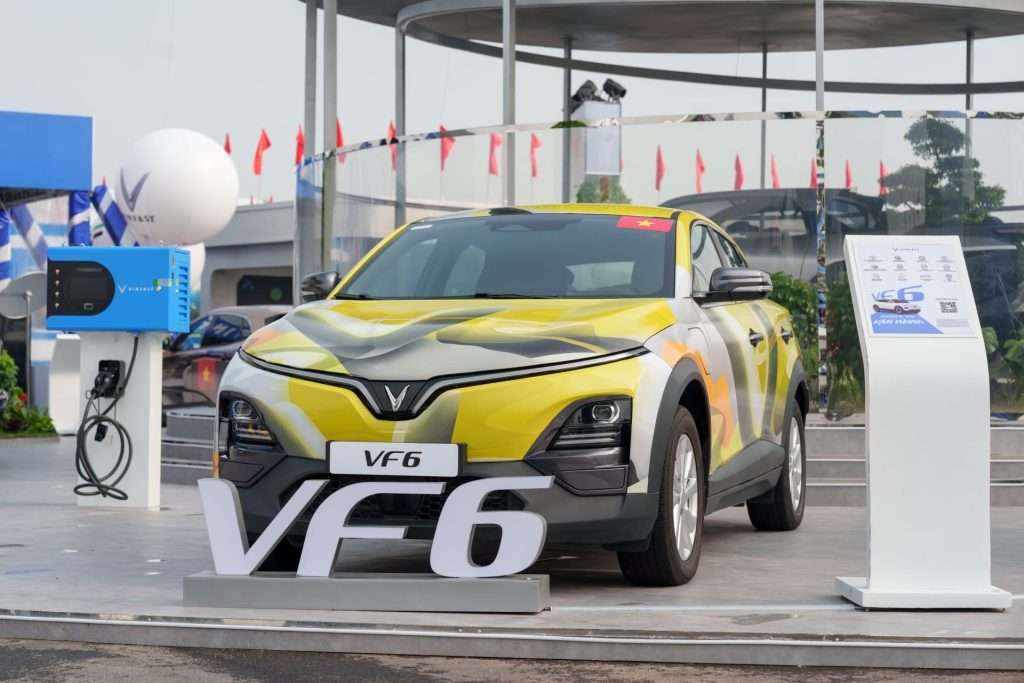 Chủ xe tiết lộ lý do chọn VinFast VF 6: Lái xe điện cả tháng, chi phí chưa bằng đổ xăng một tuần 6 1 (1)
