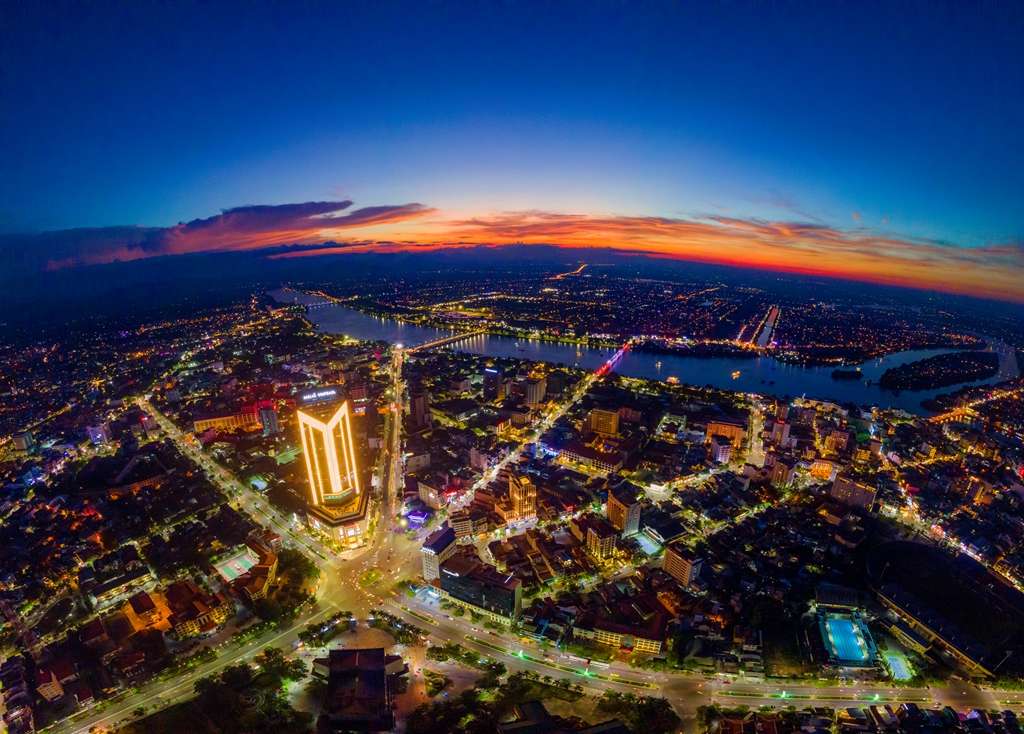 Tăng cường kiểm tra, xử lý vi phạm về trật tự đô thị, trật tự công cộng tại Huế 18 me1.jpg 201672322359